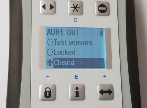 DFA 127 Door Closed or Open Signal